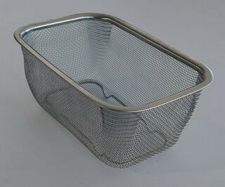 Fine mesh basket